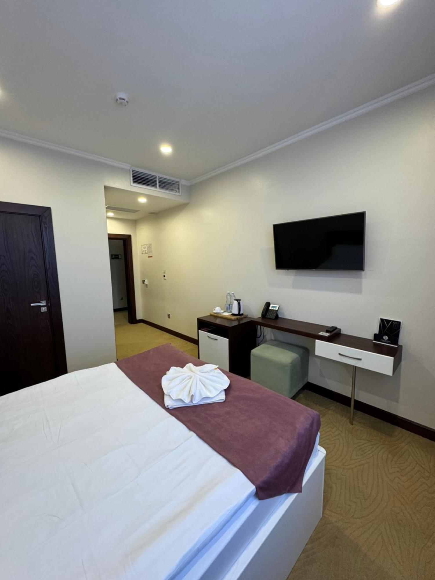 Sulo Atyrau Hotel エクステリア 写真