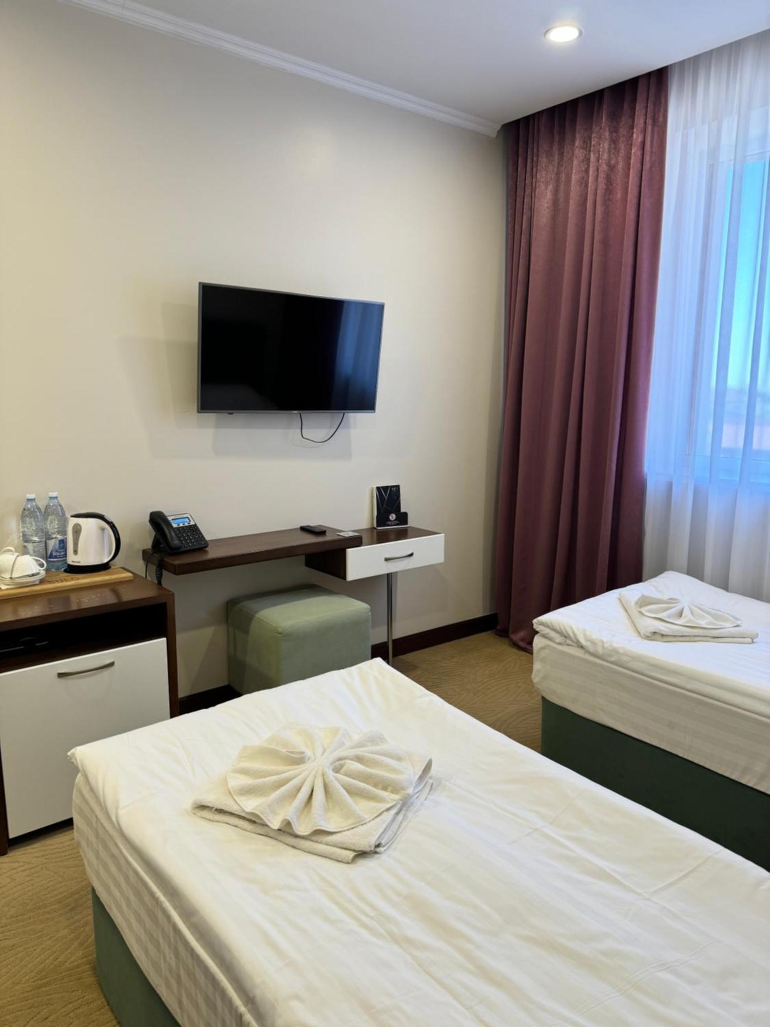 Sulo Atyrau Hotel エクステリア 写真
