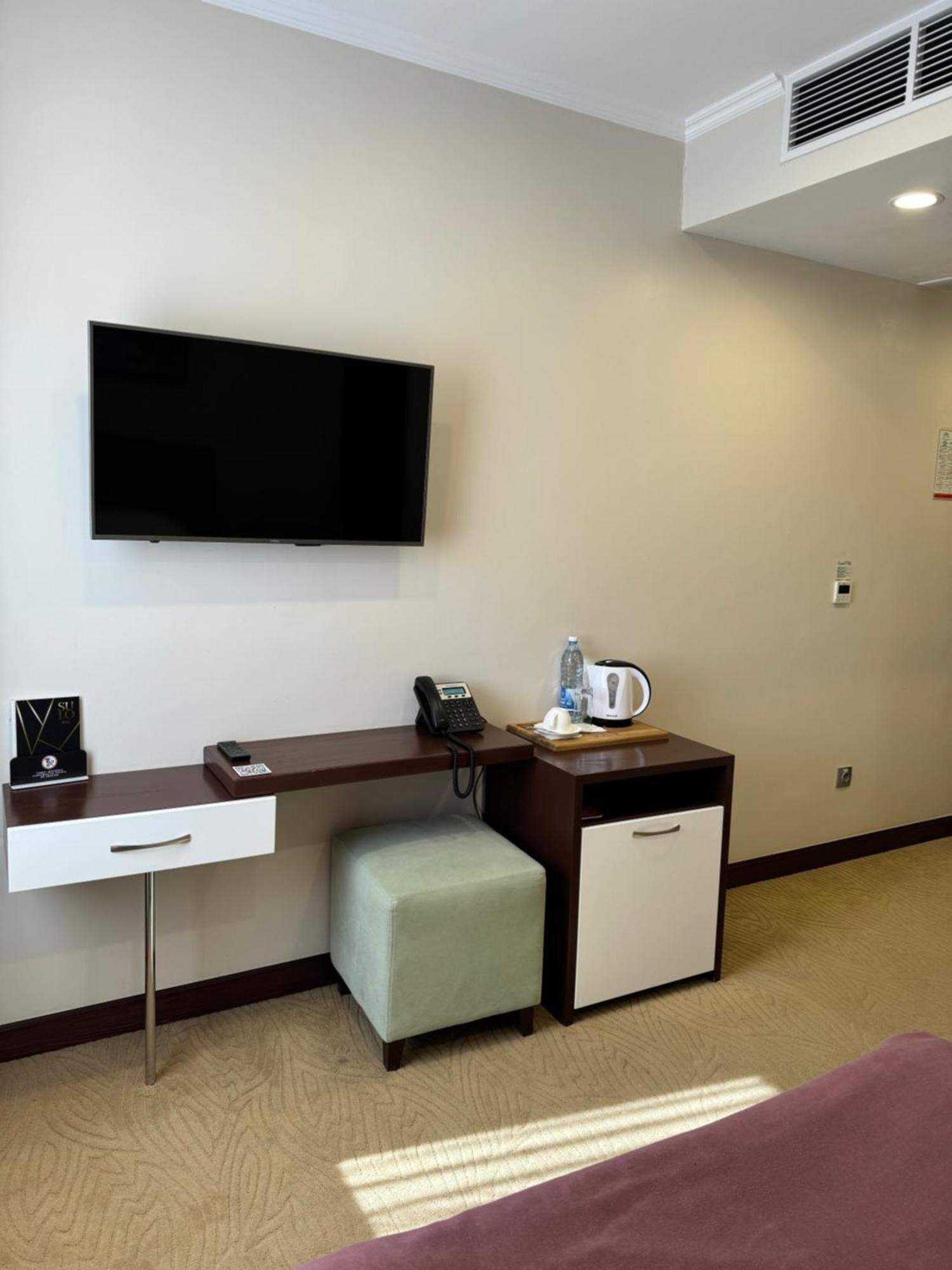 Sulo Atyrau Hotel エクステリア 写真