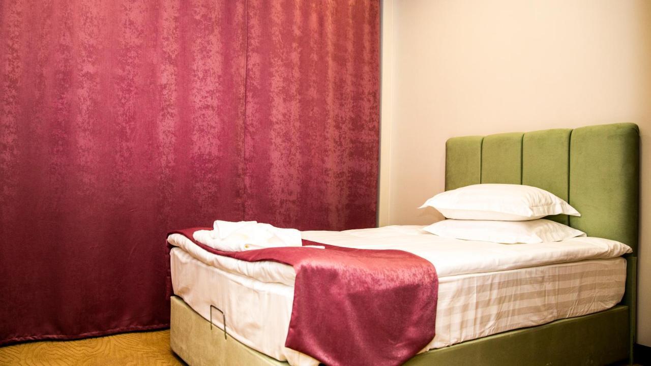 Sulo Atyrau Hotel エクステリア 写真